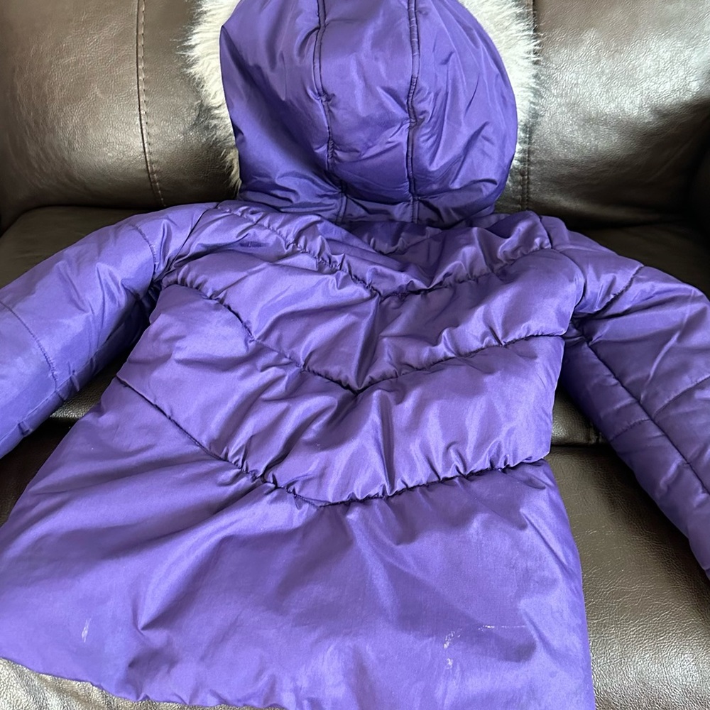 Girls purple. Faux fur lined hooded winter coat.